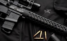 米兰体育官方网站-约基奇全能统治力闪耀，尼克斯血拼魔术显铁血本色