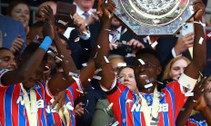 米兰体育app入口-水晶宫球队备战状态神勇，尽力拼搏