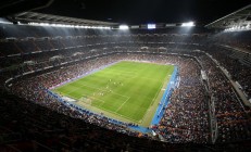 米兰体育-蓝军险境求生，内马尔破纪录之夜，足球世界的冰与火之歌