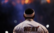 中国米兰体育-从德里赫特爆发到尼斯收割，现代足球的战术博弈与人才流动新范式