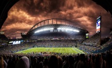 ac米兰官网-法拉利险胜阿斯顿马丁，诺里斯状态火热，一场策略与勇气的胜利