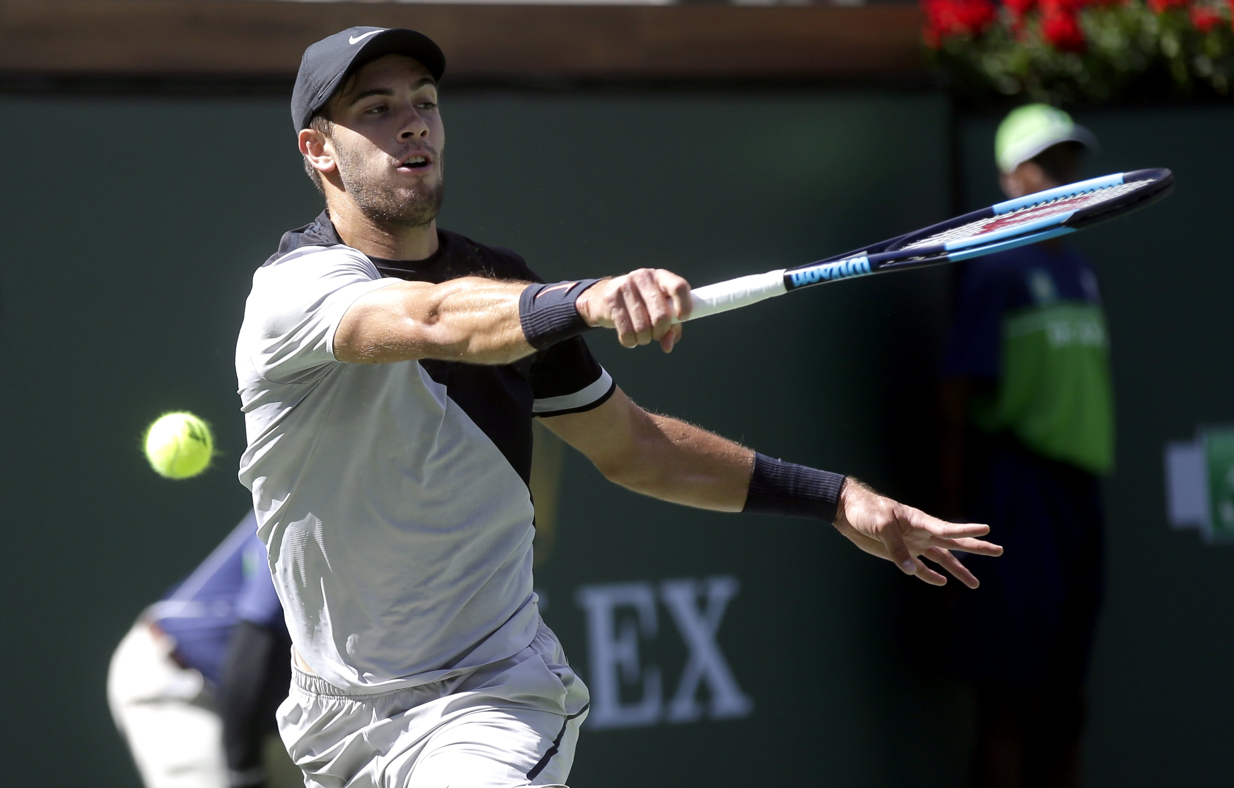 包含法国网球队绝地反击德国网球队，费德勒制霸全场的词条