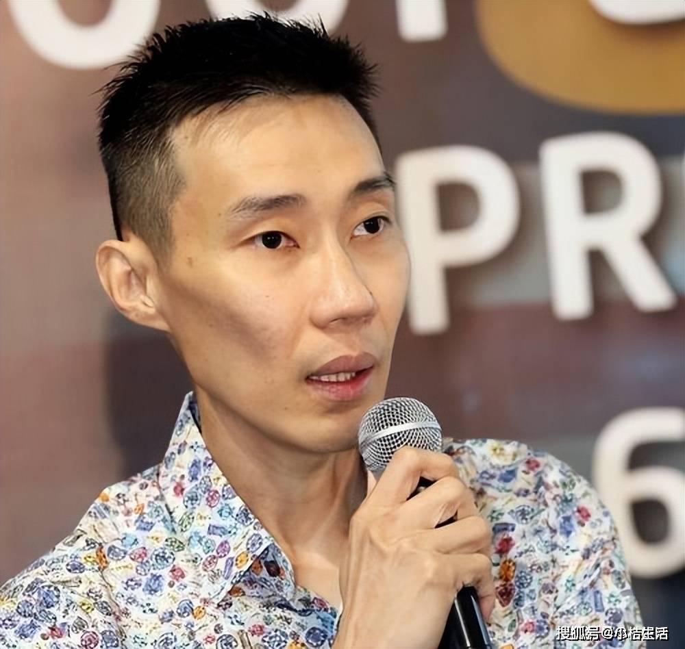 包含中国羽毛球队横扫法国羽毛球队，李宗伟制霸全场的词条