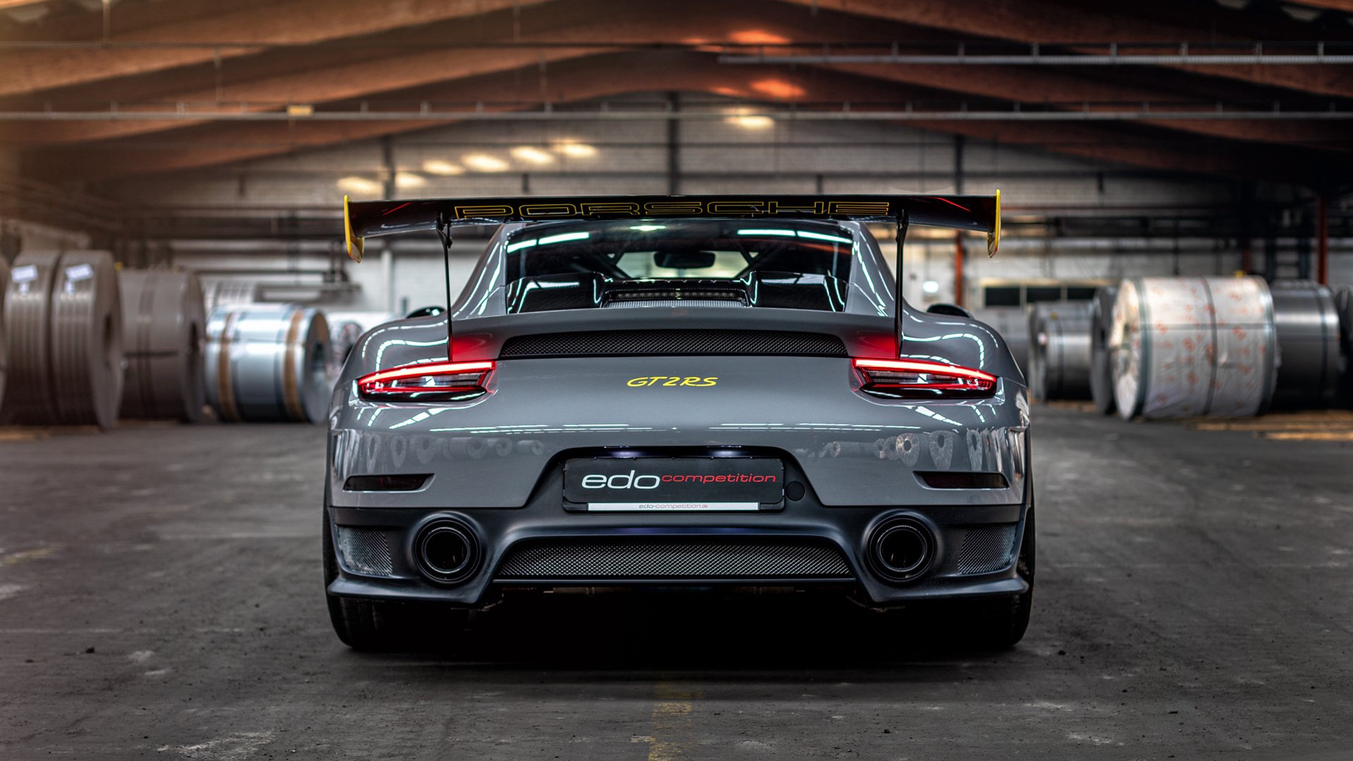 本泽马进攻端无人可挡,亚特兰大斩落冰岛,绿茵场上的战术交响曲