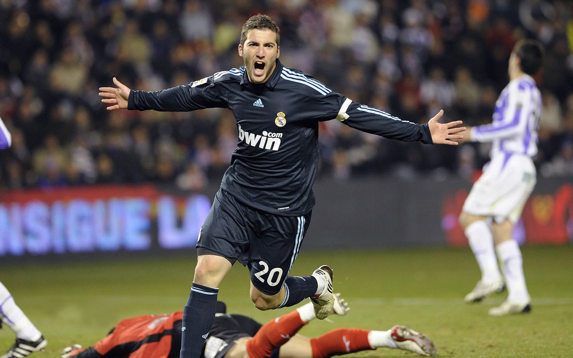 阿什拉夫爆发终结悬念，克罗地亚提前出线塞维利亚梦碎