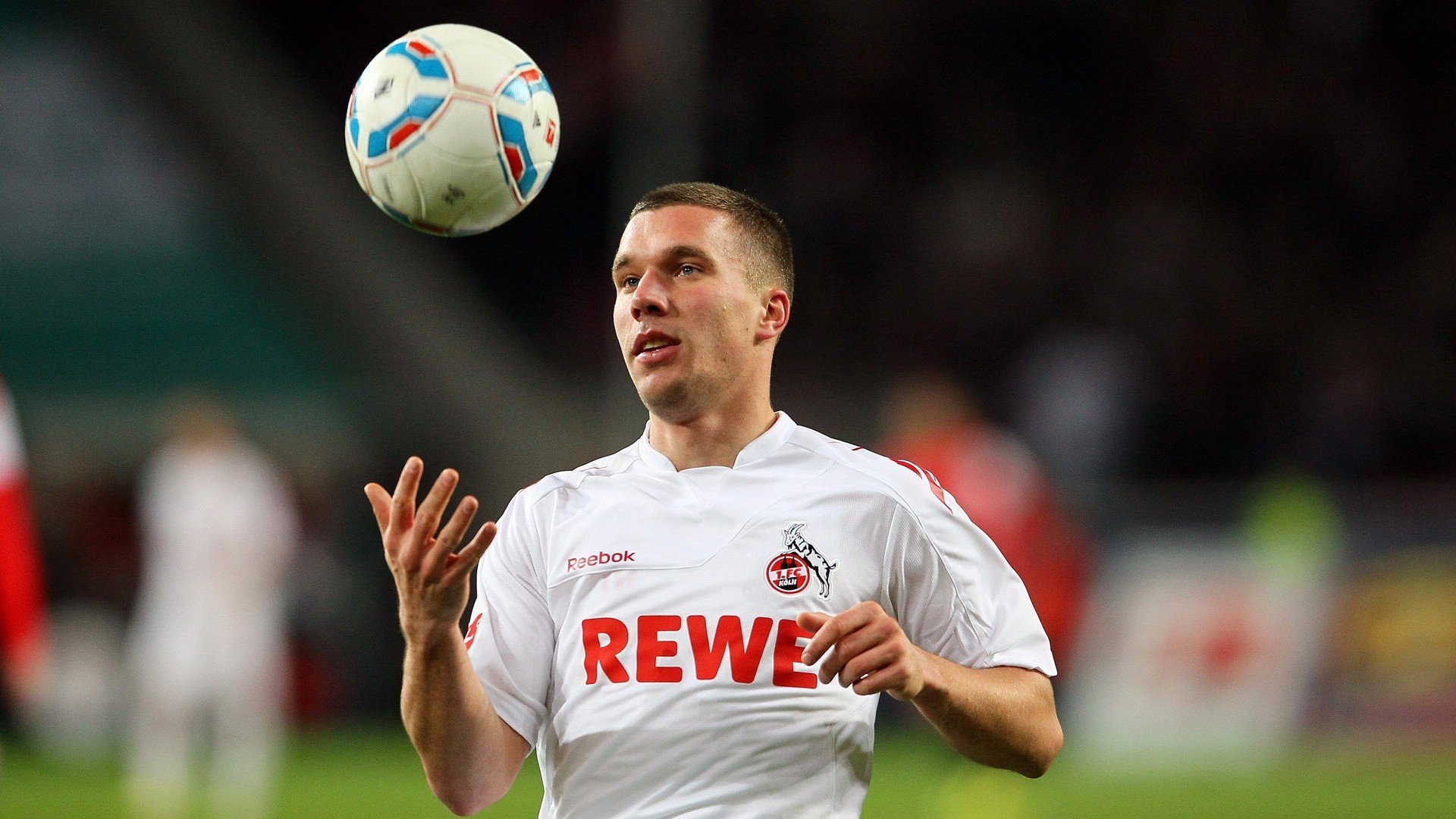 葡萄牙风暴席卷酋长球场，坎特一肩扛起全队，演绎现代足球的唯一性